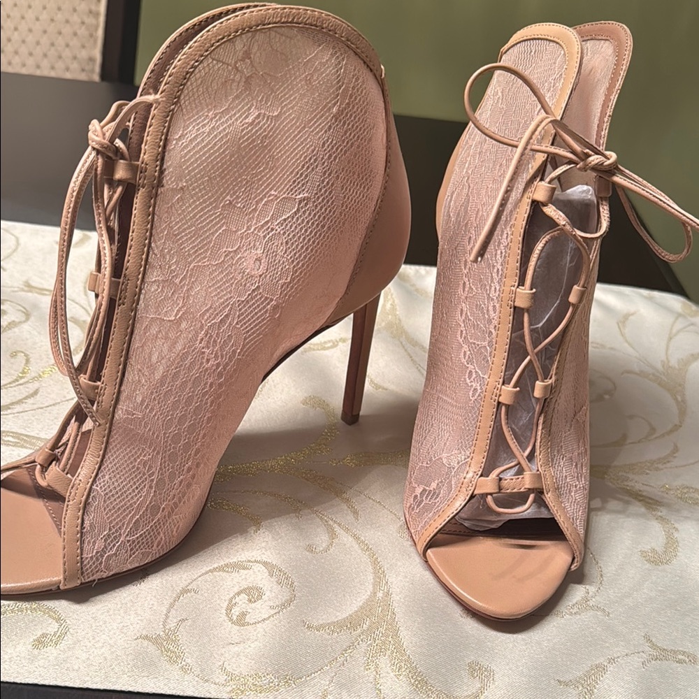 Elegant Lace-Up Peep Toe Heels